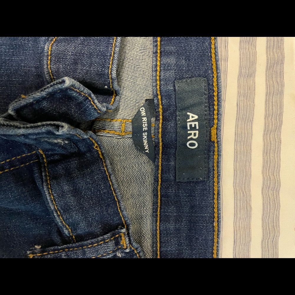 Low rise skinny jeans